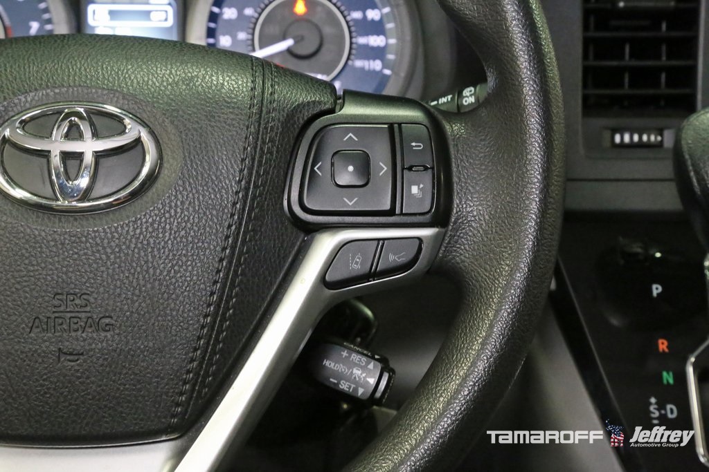 Vehicle image 12 of 22