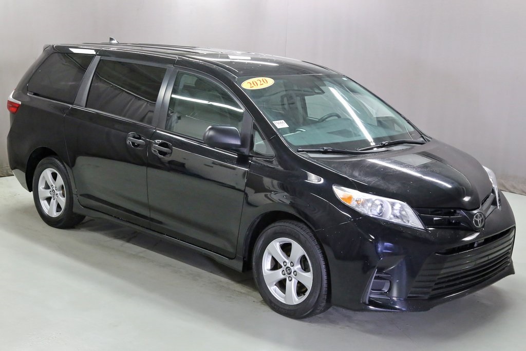 Vehicle image 3 of 22