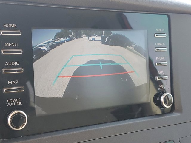 Vehicle image 18 of 30