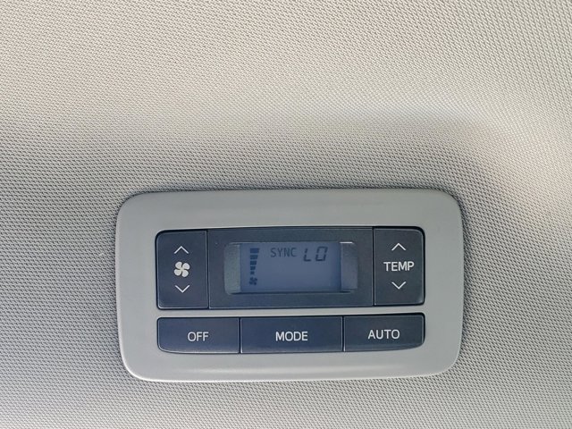 Vehicle image 8 of 30