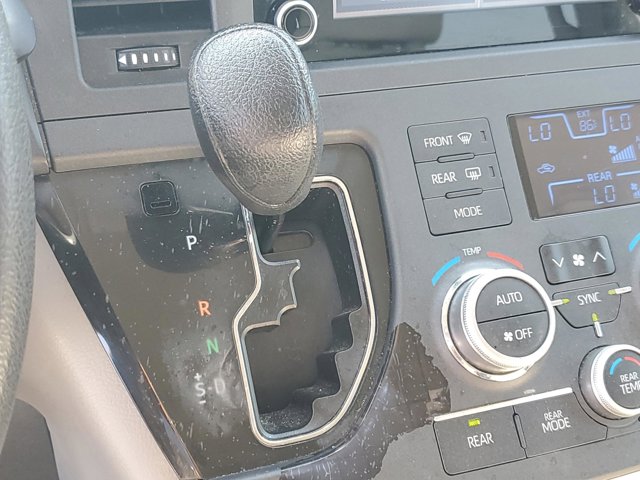 Vehicle image 20 of 30
