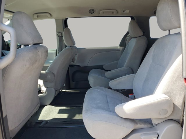 Vehicle image 6 of 30