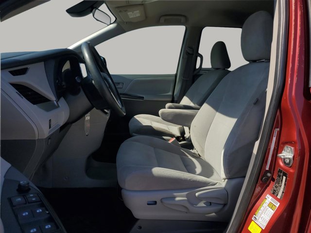 Vehicle image 10 of 30