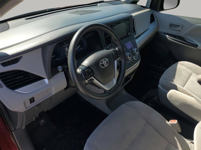 Vehicle image 9 of 30