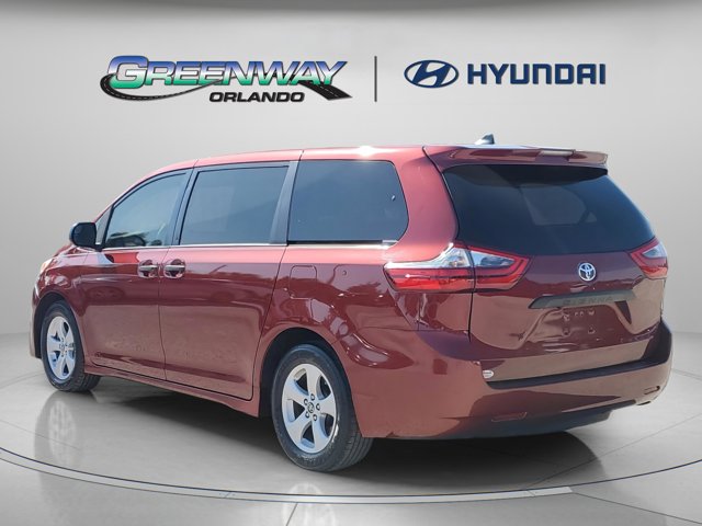 Vehicle image 4 of 30
