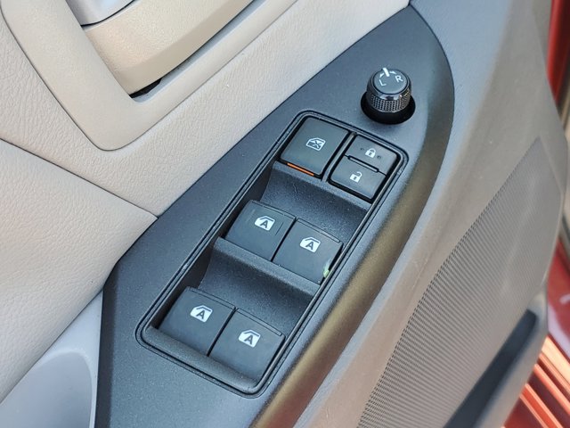 Vehicle image 24 of 30