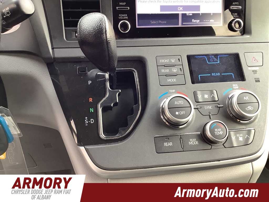 Vehicle image 19 of 39