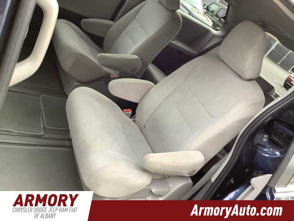 Vehicle image 22 of 39
