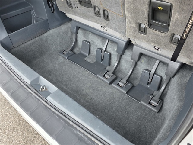 Vehicle image 10 of 37