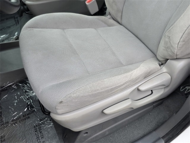 Vehicle image 17 of 37
