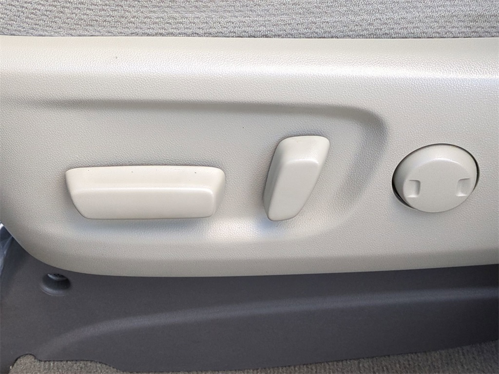 Vehicle image 20 of 29