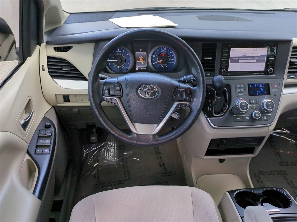 Vehicle image 13 of 29