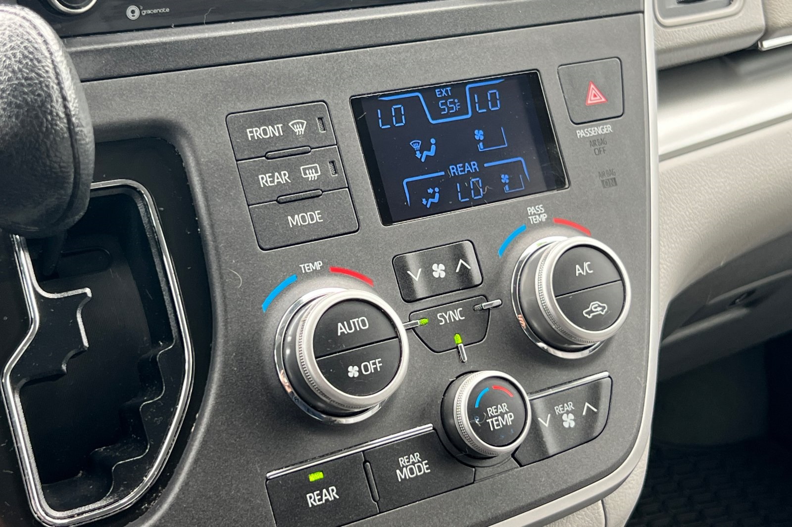 Vehicle image 20 of 27