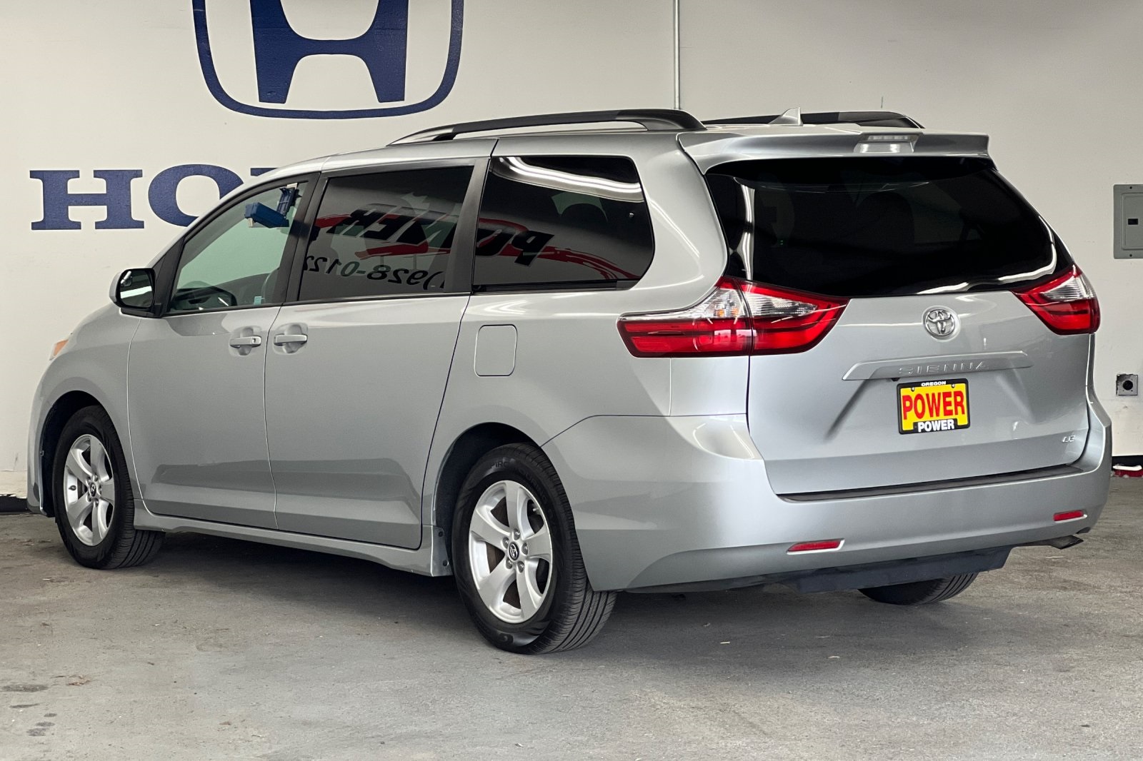 Vehicle image 7 of 27