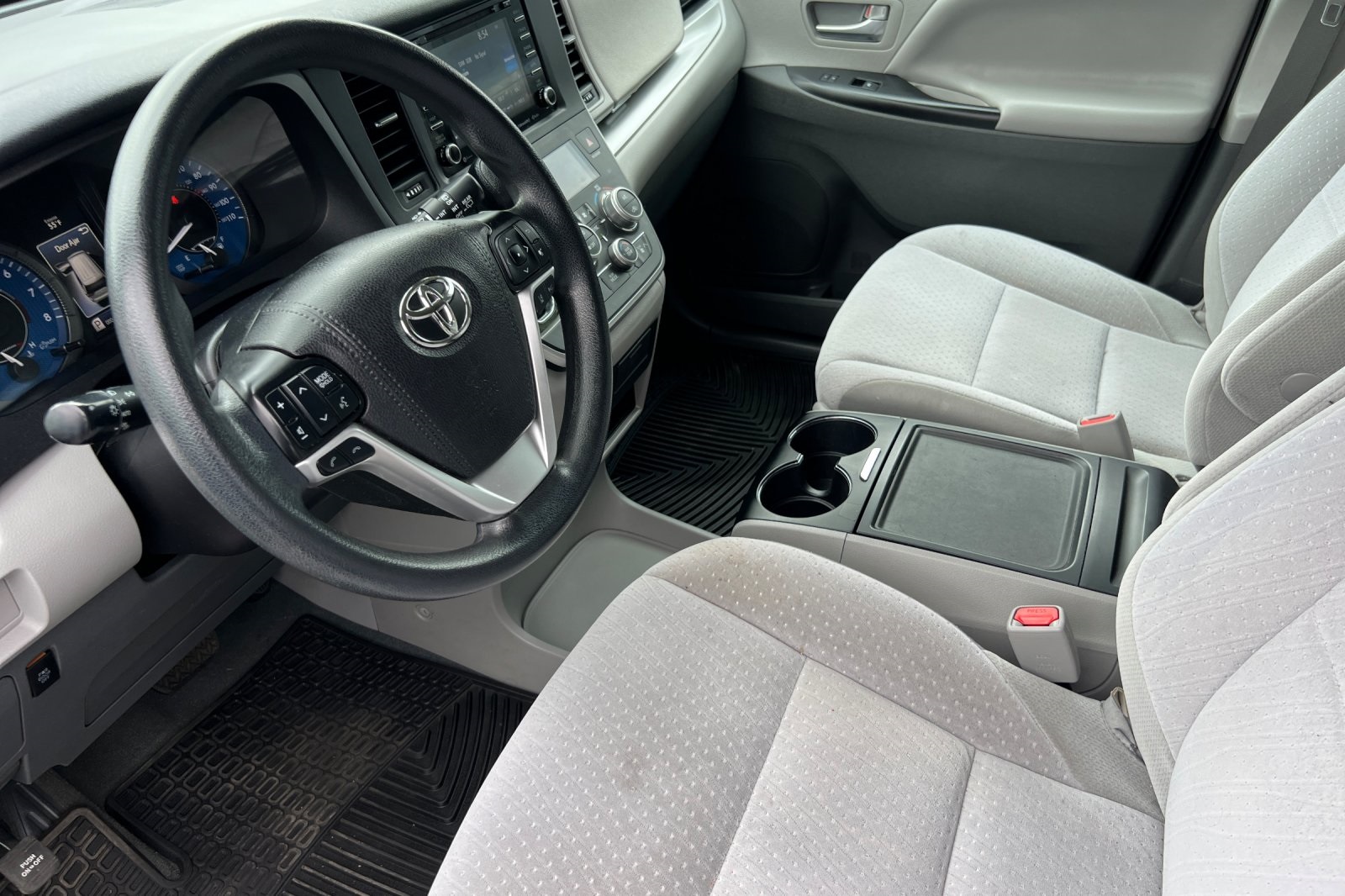 Vehicle image 9 of 27