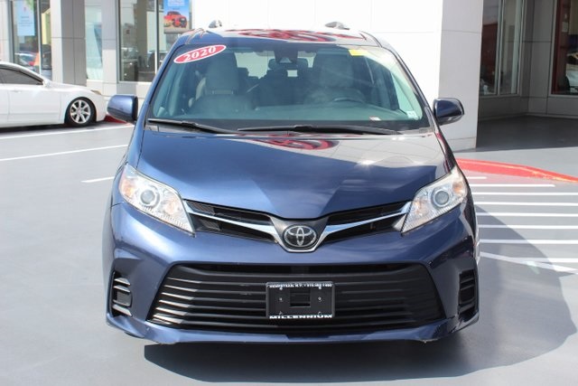 Vehicle image 2 of 27