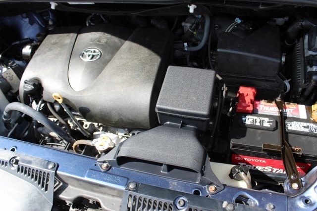 Vehicle image 7 of 27