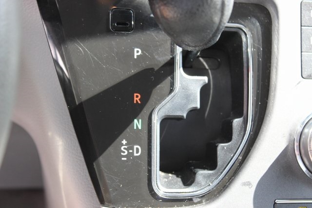 Vehicle image 26 of 27