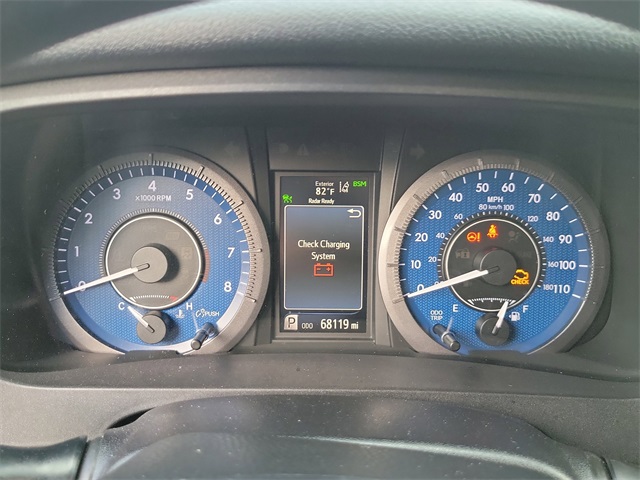 Vehicle image 13 of 21