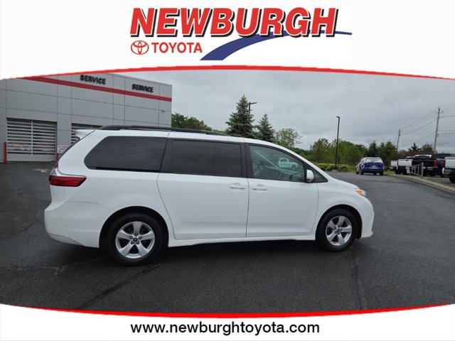 Vehicle image 4 of 27