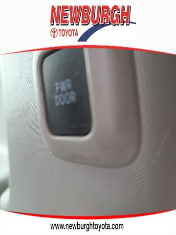 Vehicle image 21 of 27