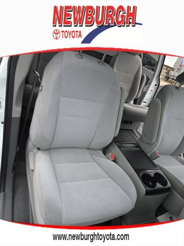 Vehicle image 17 of 27