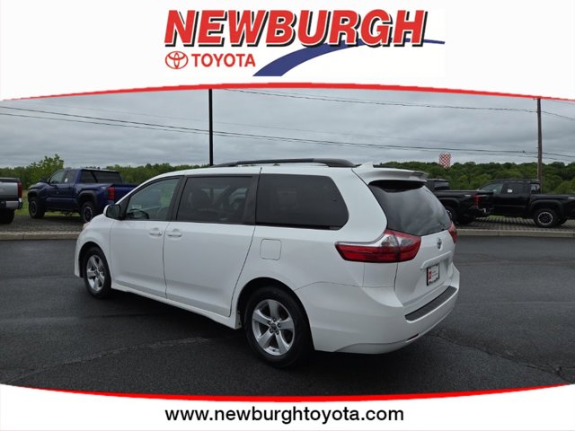 Vehicle image 7 of 27