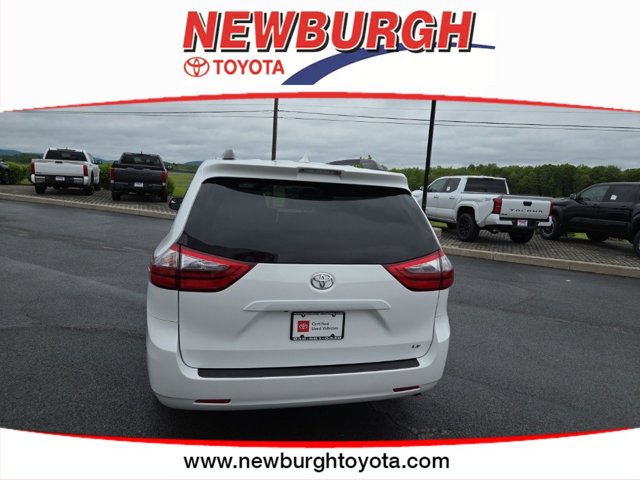 Vehicle image 6 of 27