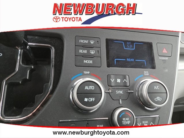 Vehicle image 25 of 27