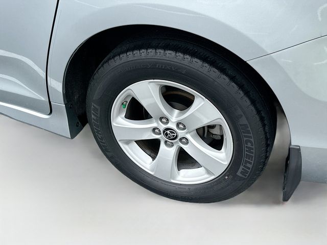 Vehicle image 35 of 35