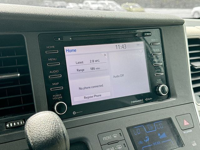 Vehicle image 18 of 35