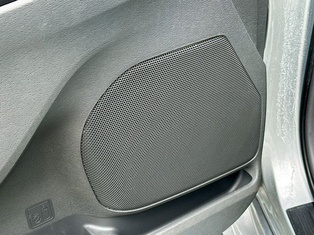 Vehicle image 23 of 35