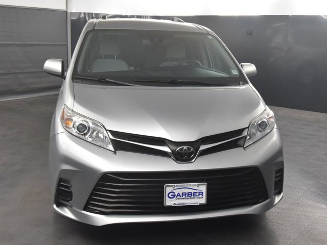 Vehicle image 5 of 16