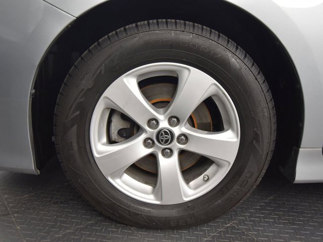 Vehicle image 13 of 16