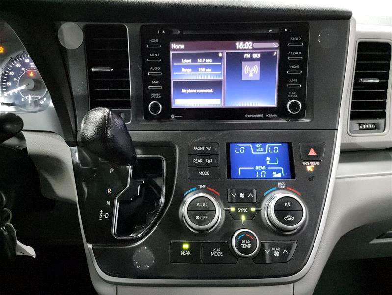 Vehicle image 14 of 23