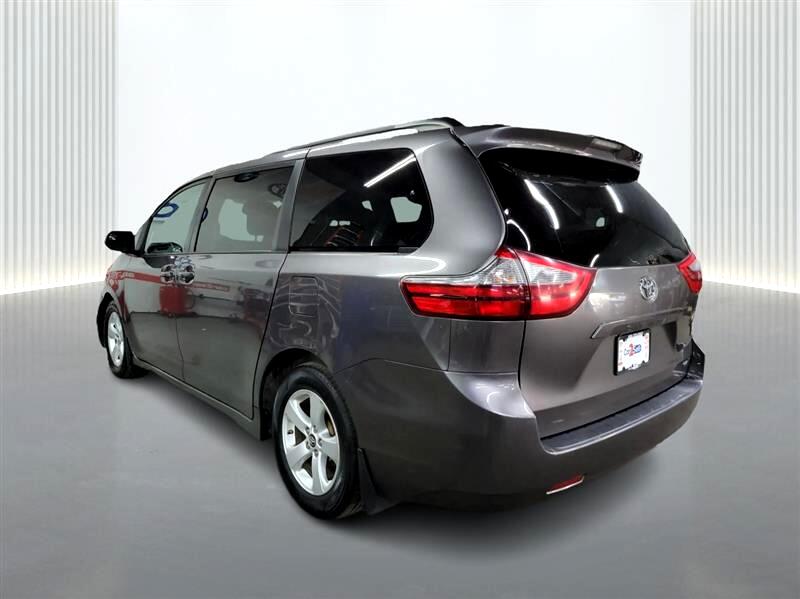 Vehicle image 7 of 23