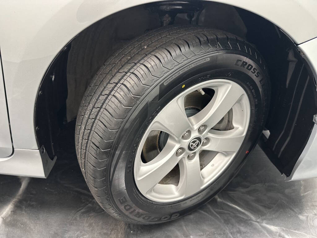 Vehicle image 28 of 28
