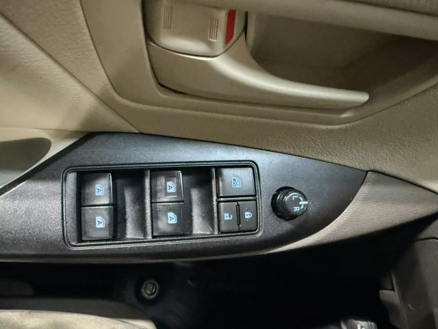 Vehicle image 21 of 31