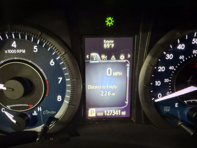 Vehicle image 11 of 31
