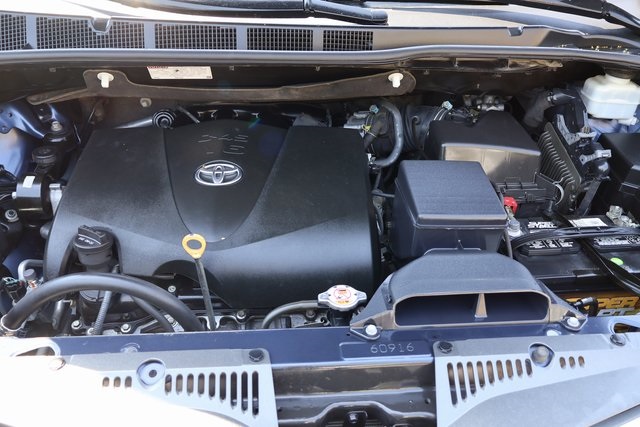Vehicle image 54 of 62