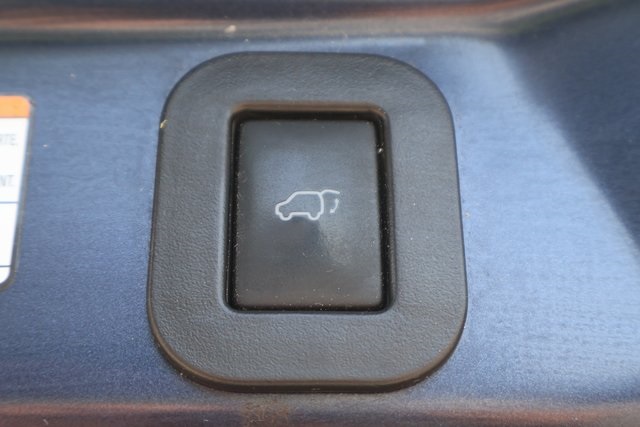 Vehicle image 12 of 62