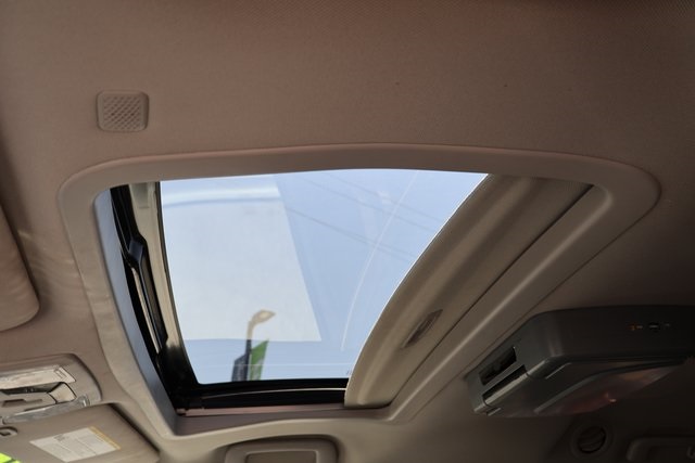 Vehicle image 53 of 62