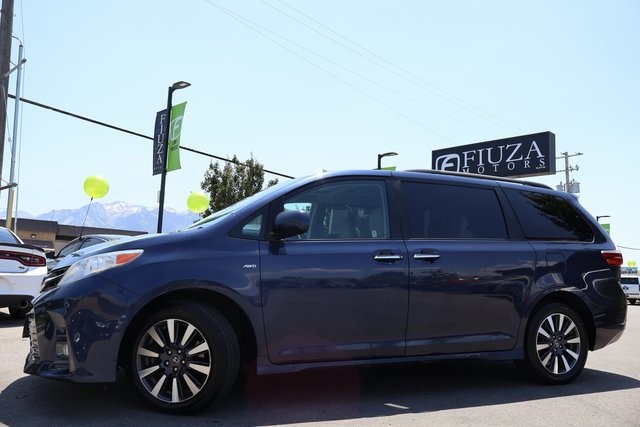 Vehicle image 7 of 62