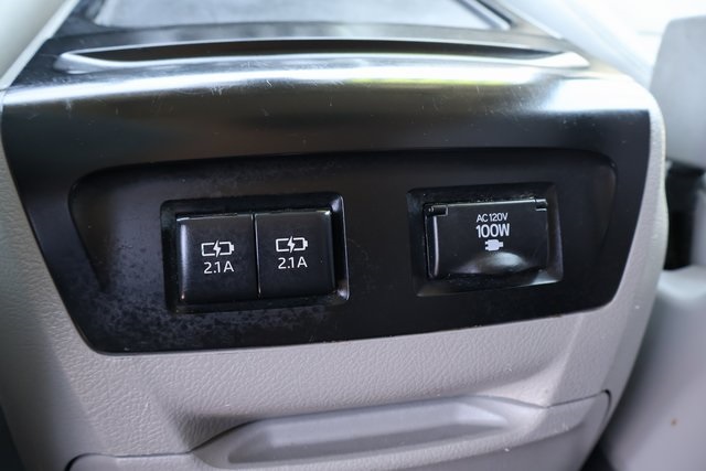 Vehicle image 39 of 62