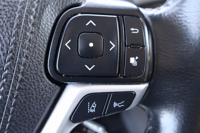 Vehicle image 43 of 62
