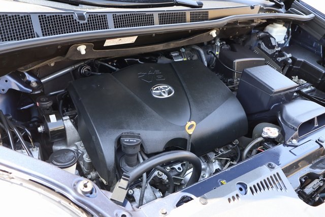Vehicle image 55 of 62
