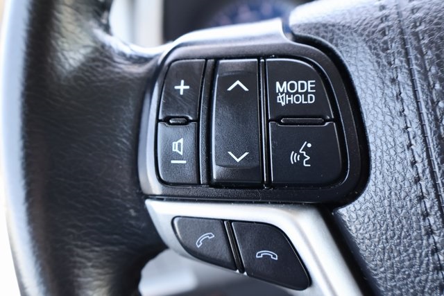 Vehicle image 44 of 62