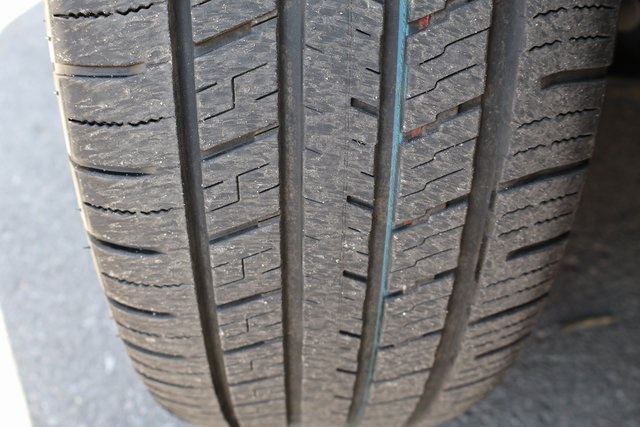 Vehicle image 60 of 62