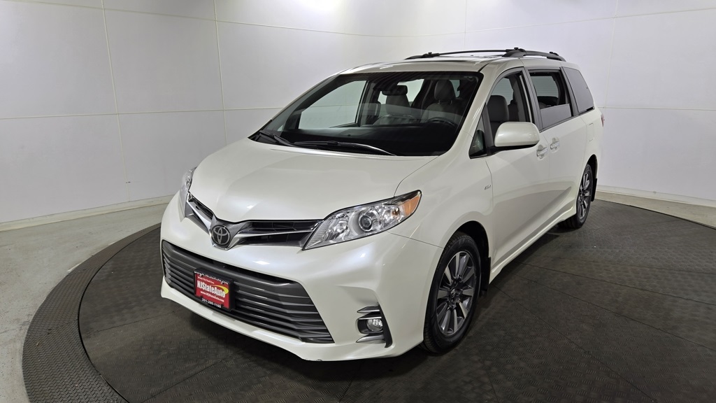 Vehicle image 1 of 39