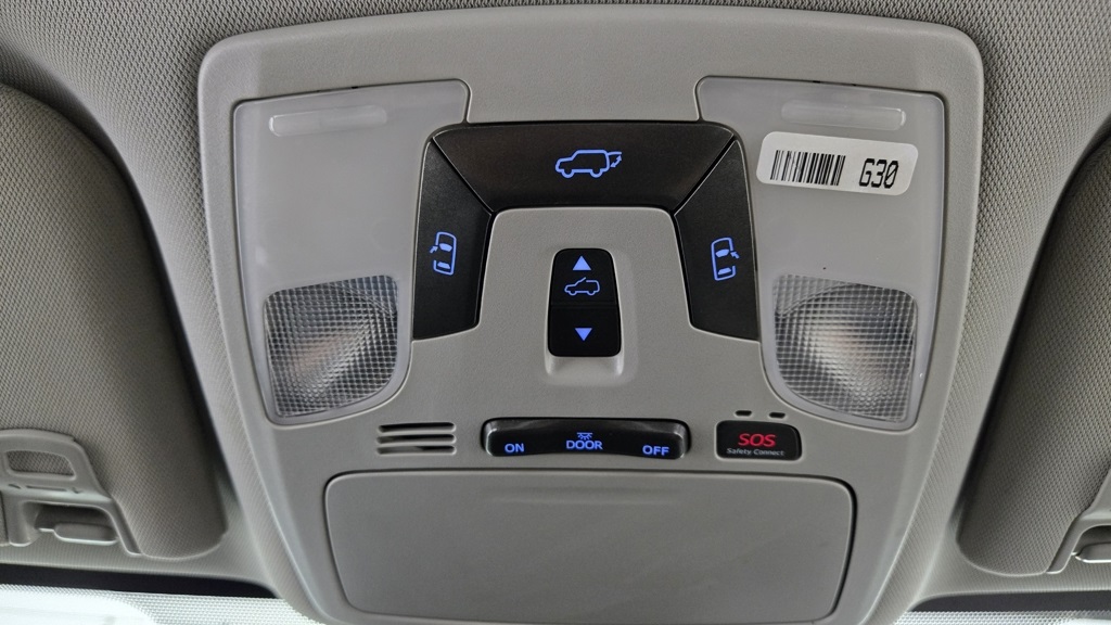 Vehicle image 20 of 39